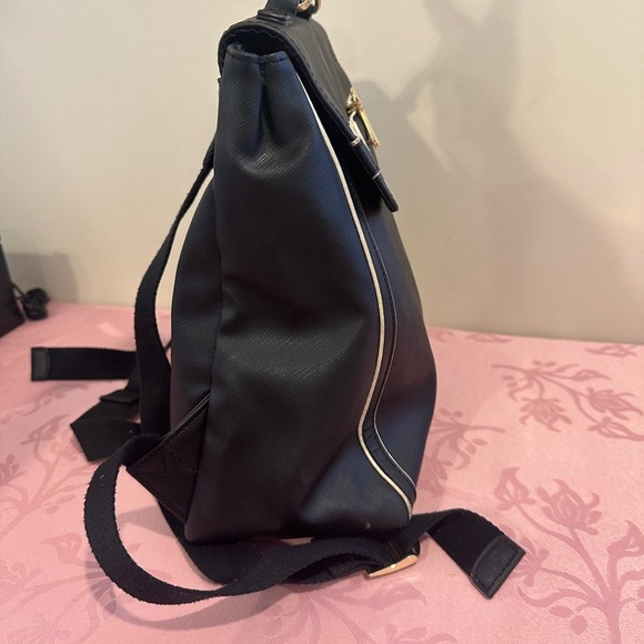 Tommy Hilfiger Black Backpack Convertible Bag Satchel Gold Accents - Picture 4 of 9